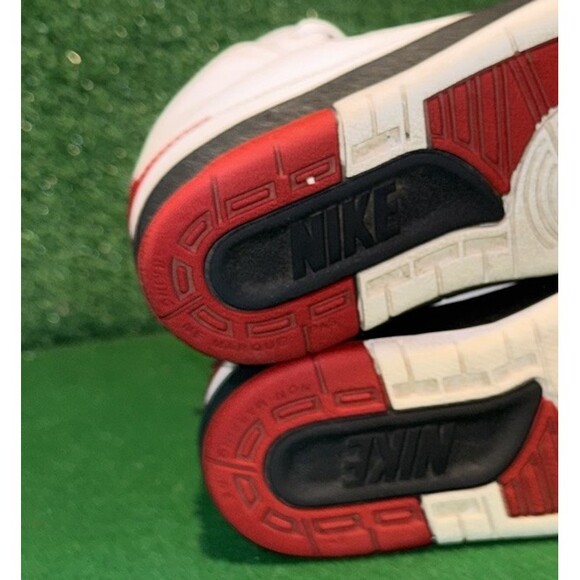 Nike Air Jordan 2 Retro Chicago 2022 White Black Red DQ8563-106 Toddler Size 7C - Picture 5 of 6